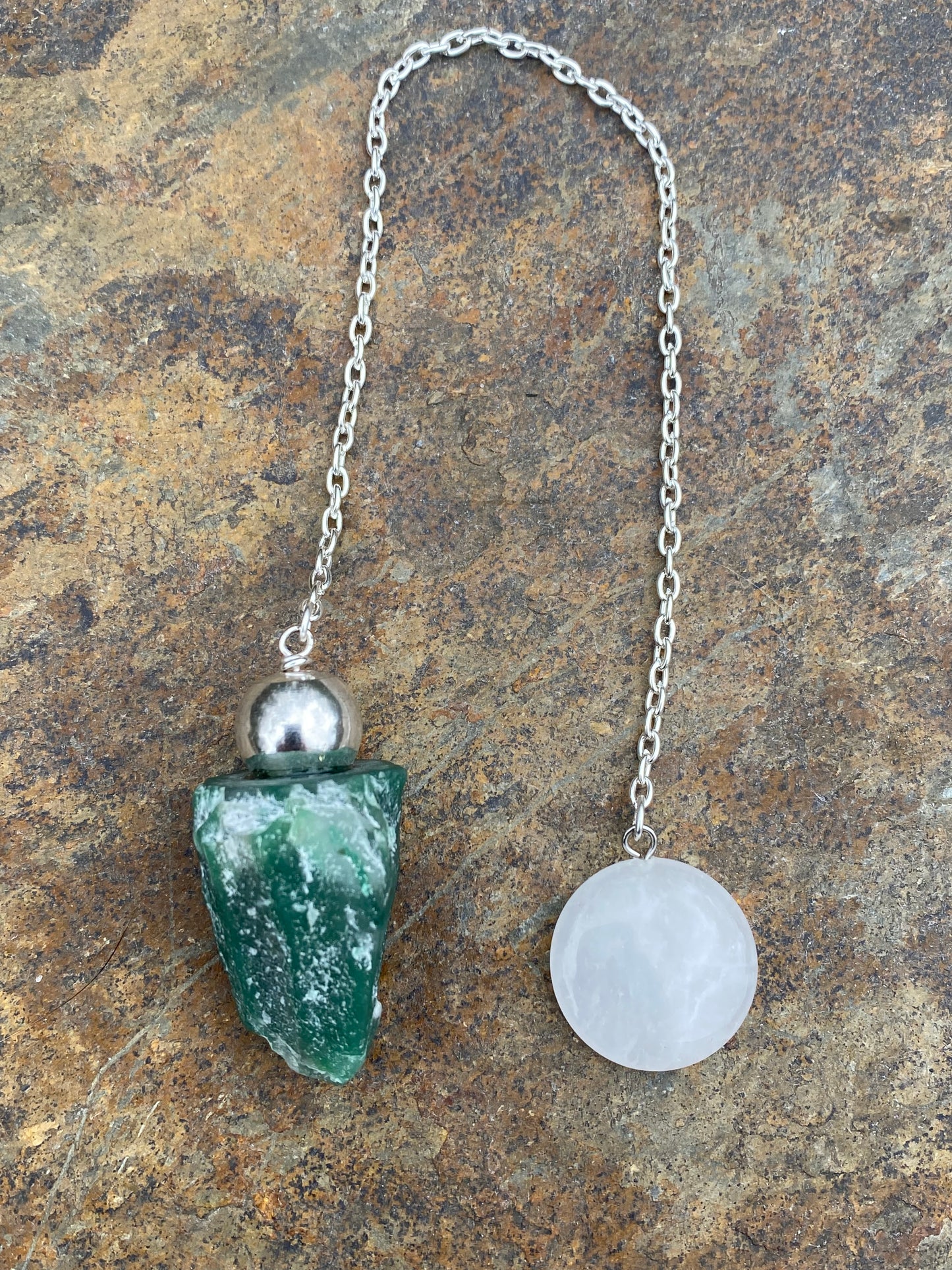 Aventurine Green Pendulum Good Luck Heart 29414S