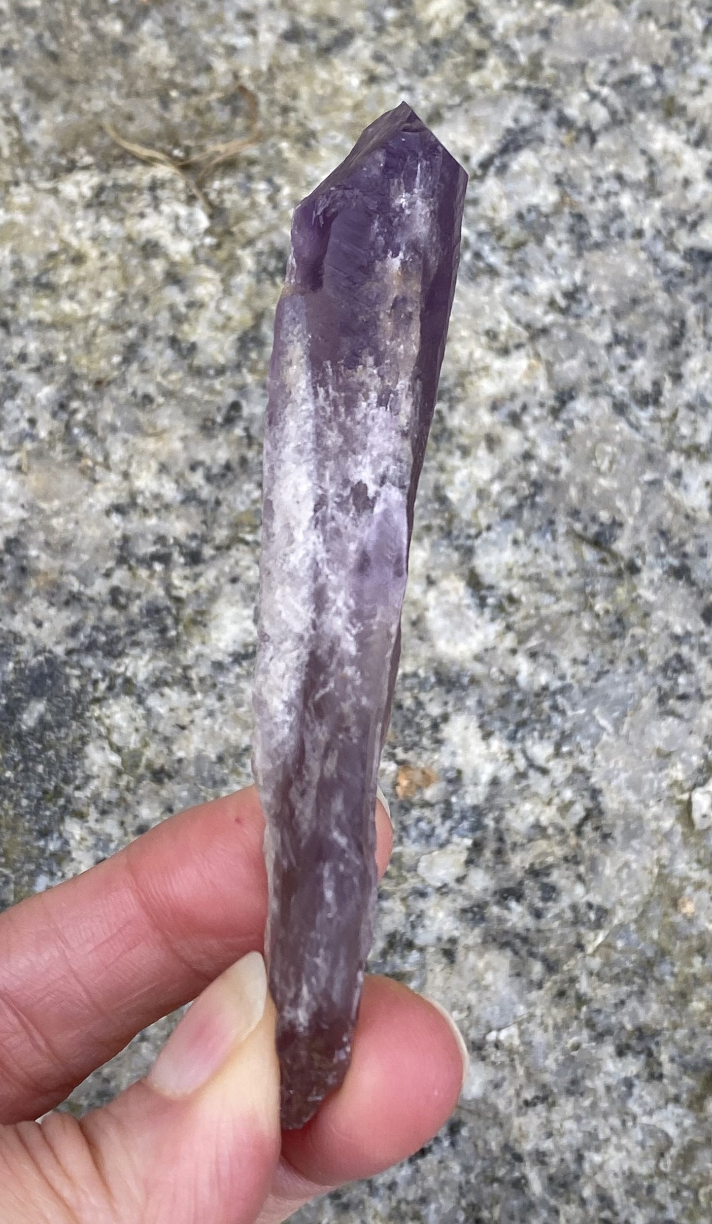 Bahia Amethyst Raw Point Intuition Protection 29425S