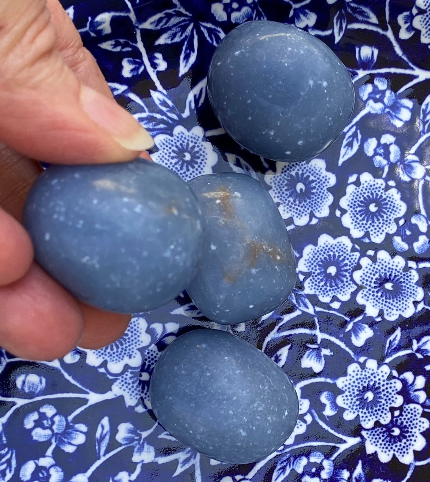 Angelite Pocket Stones Large Angels Intuition Communication 29422S