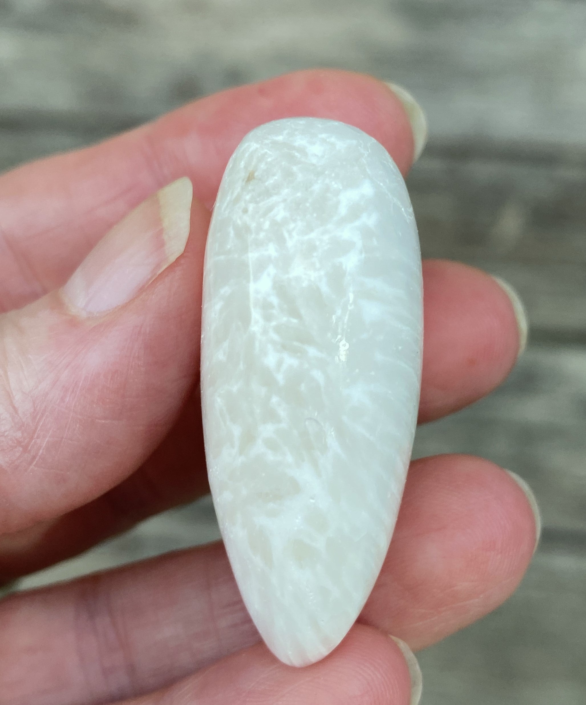 Scolecite White Heart Figurine  Peace Relaxation 31602S