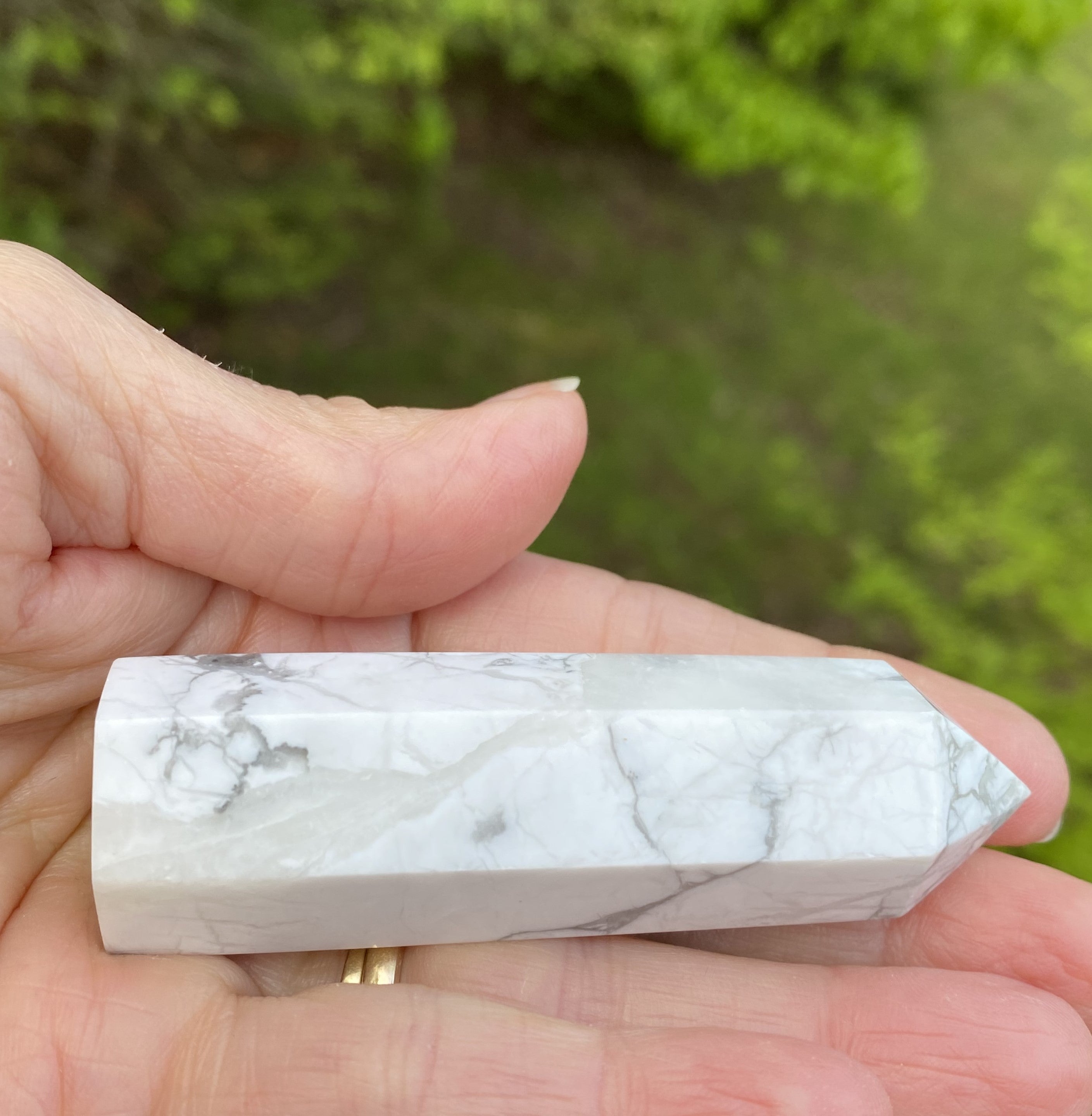 White Howlite 2 3/4"  Point Sleep Aid Calm Healing 30301S