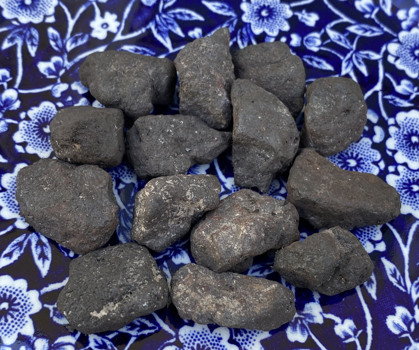 Lodestones 2 Raw Pocket Stones  Balance Motivation Removes Energy Blockages 29431S