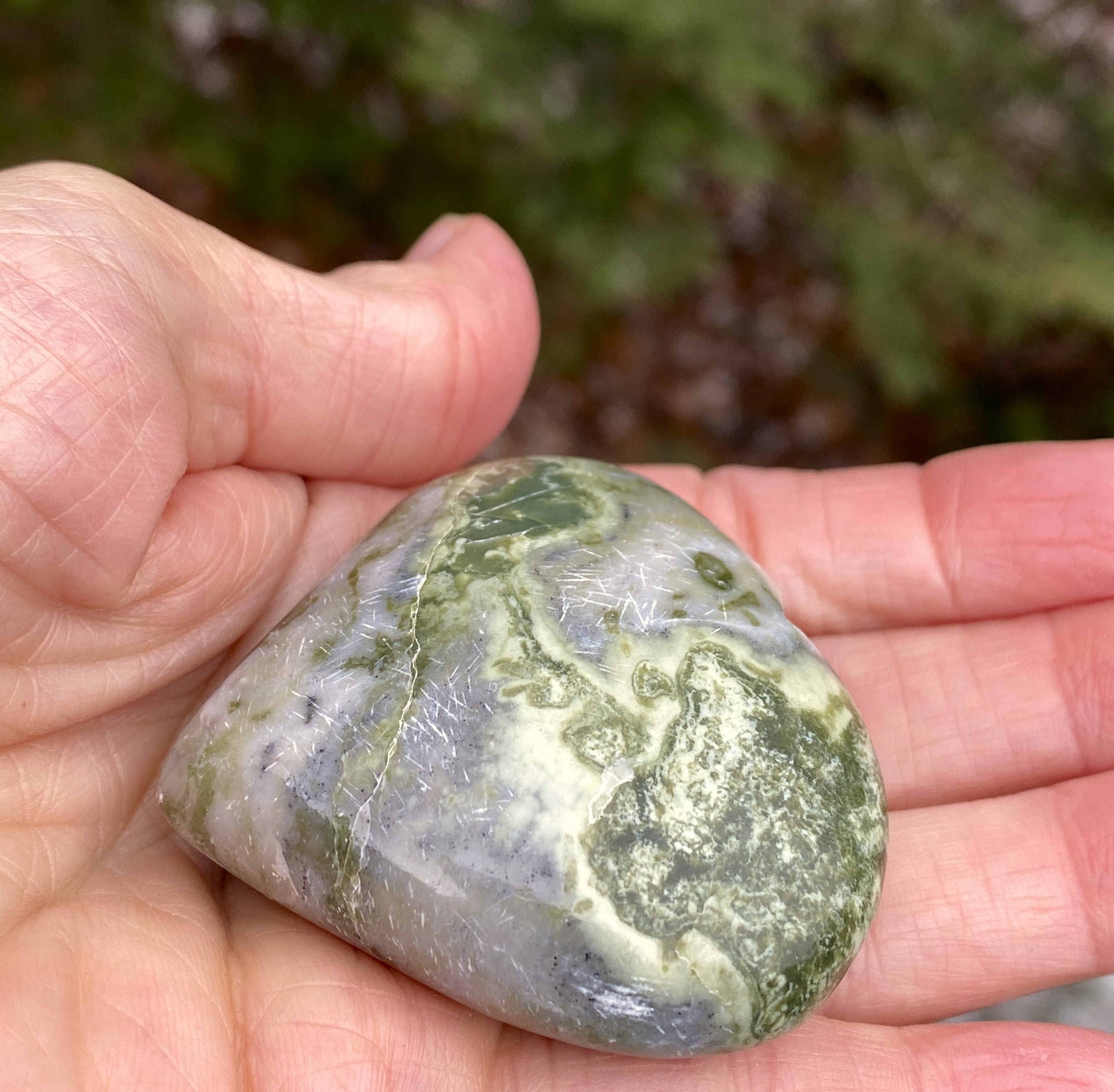 Serpentine Heart  Palm Stone Figurine  Healing Wisdom Clearing 31717S