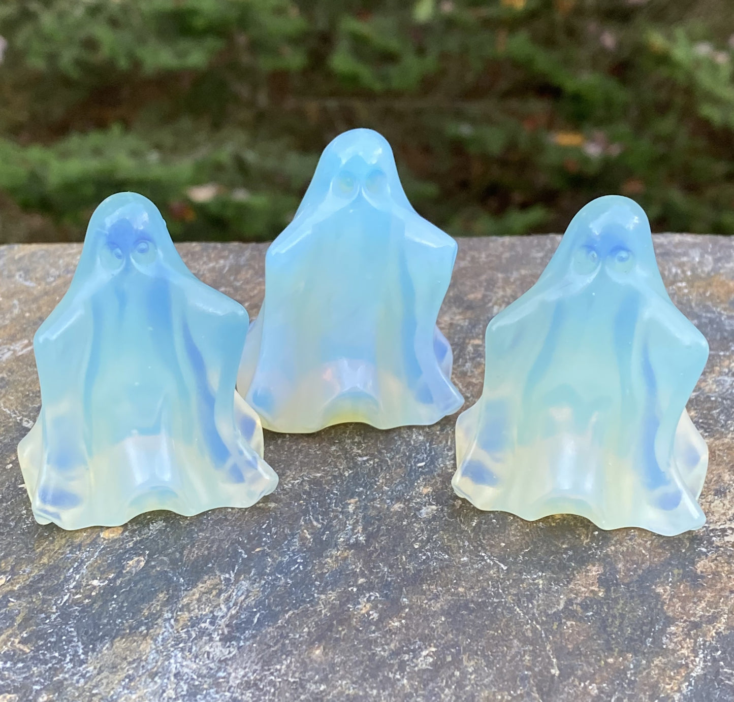 Opalite Ghost Figurine  Communication Spiritual 29060S