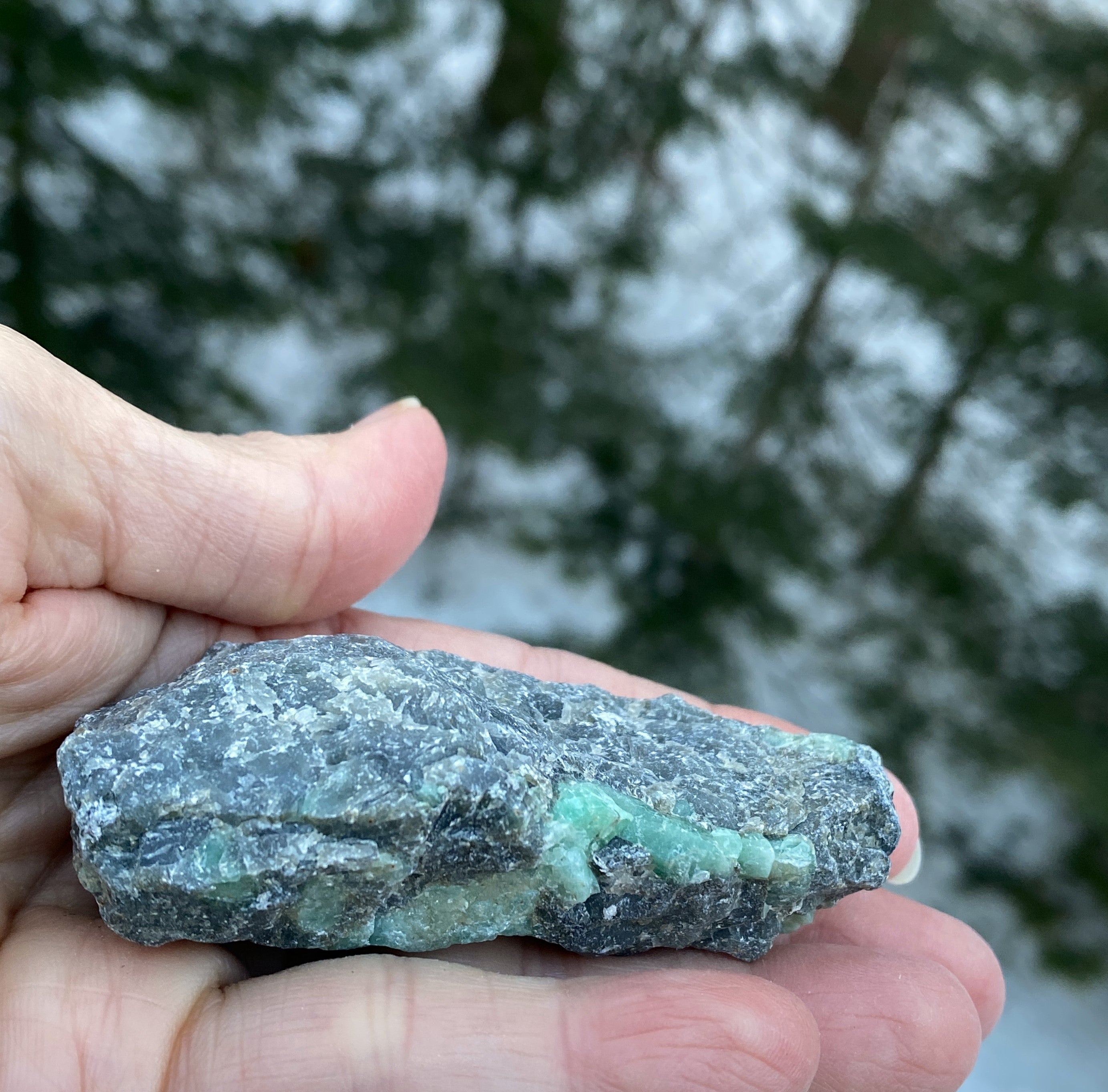 Emerald Raw Piece  Loyalty Unity Love 31229S