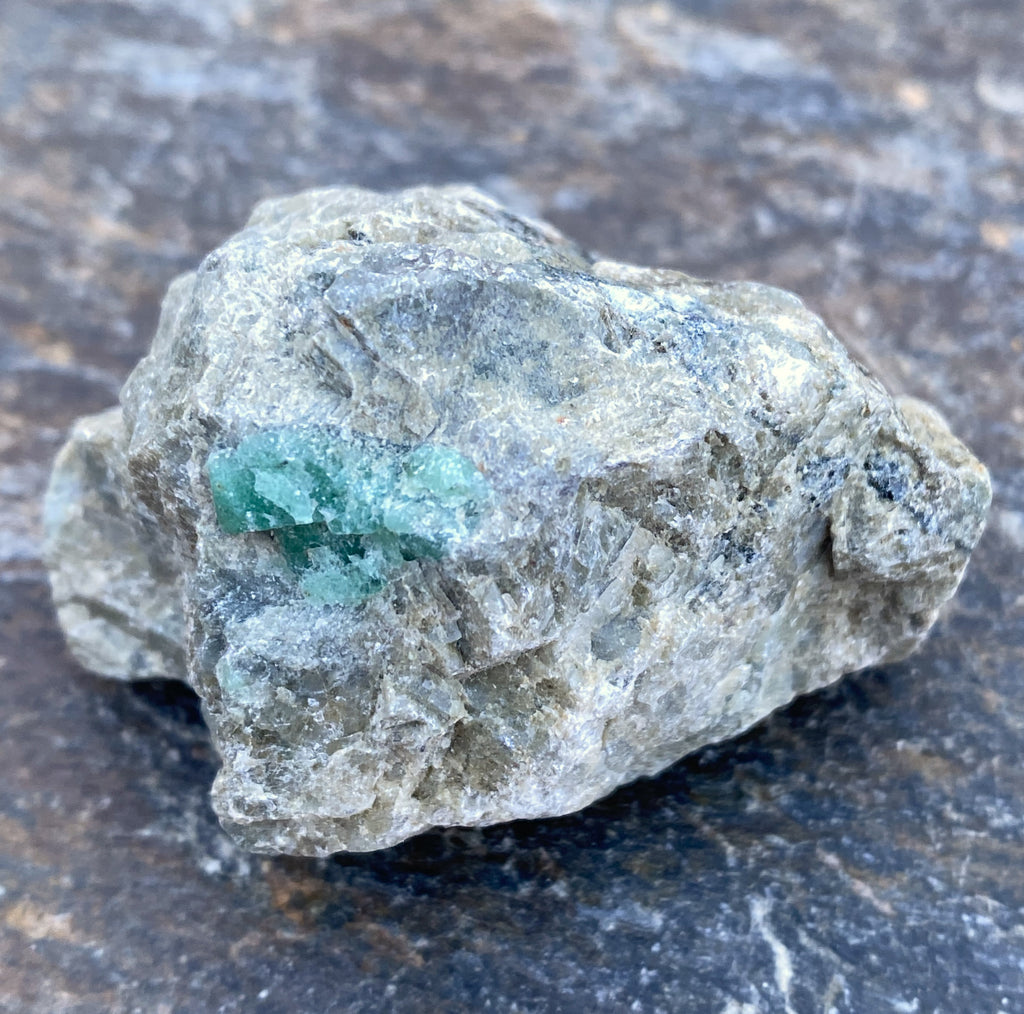 Emerald Raw Piece  Loyalty Unity Love 31231S