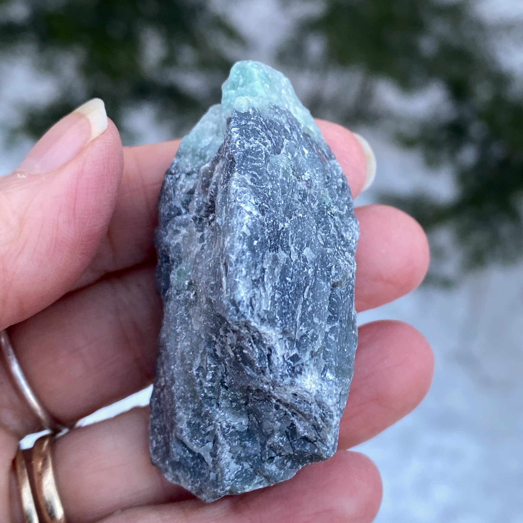 Emerald Raw Piece  Loyalty Unity Love 31233ET