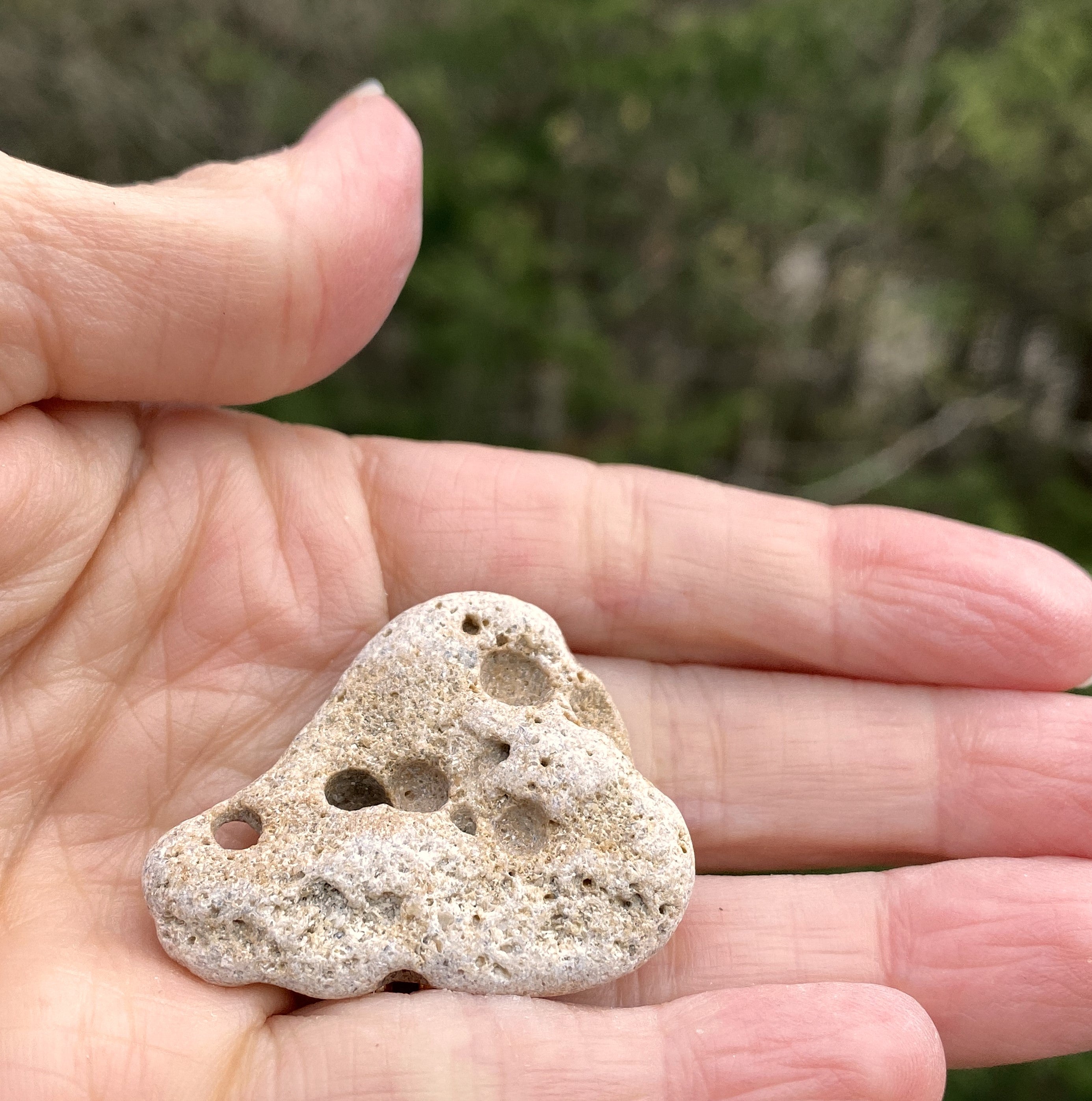 Hag Stone - Pocket Stone - USA - Grounding Balance Protection 31439S