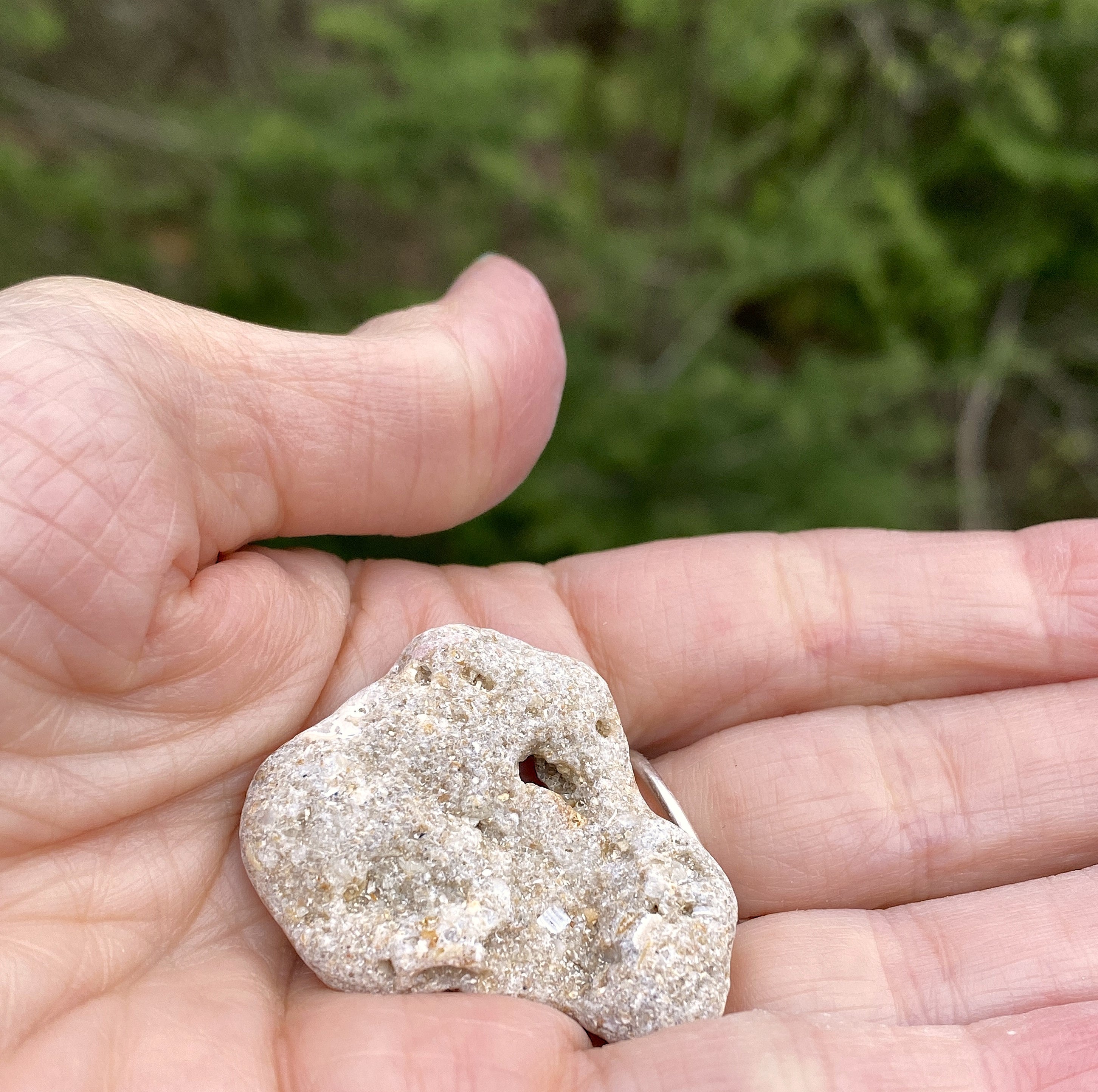 Hag Stone - Pocket Stone - USA - Grounding Balance Protection 31440S