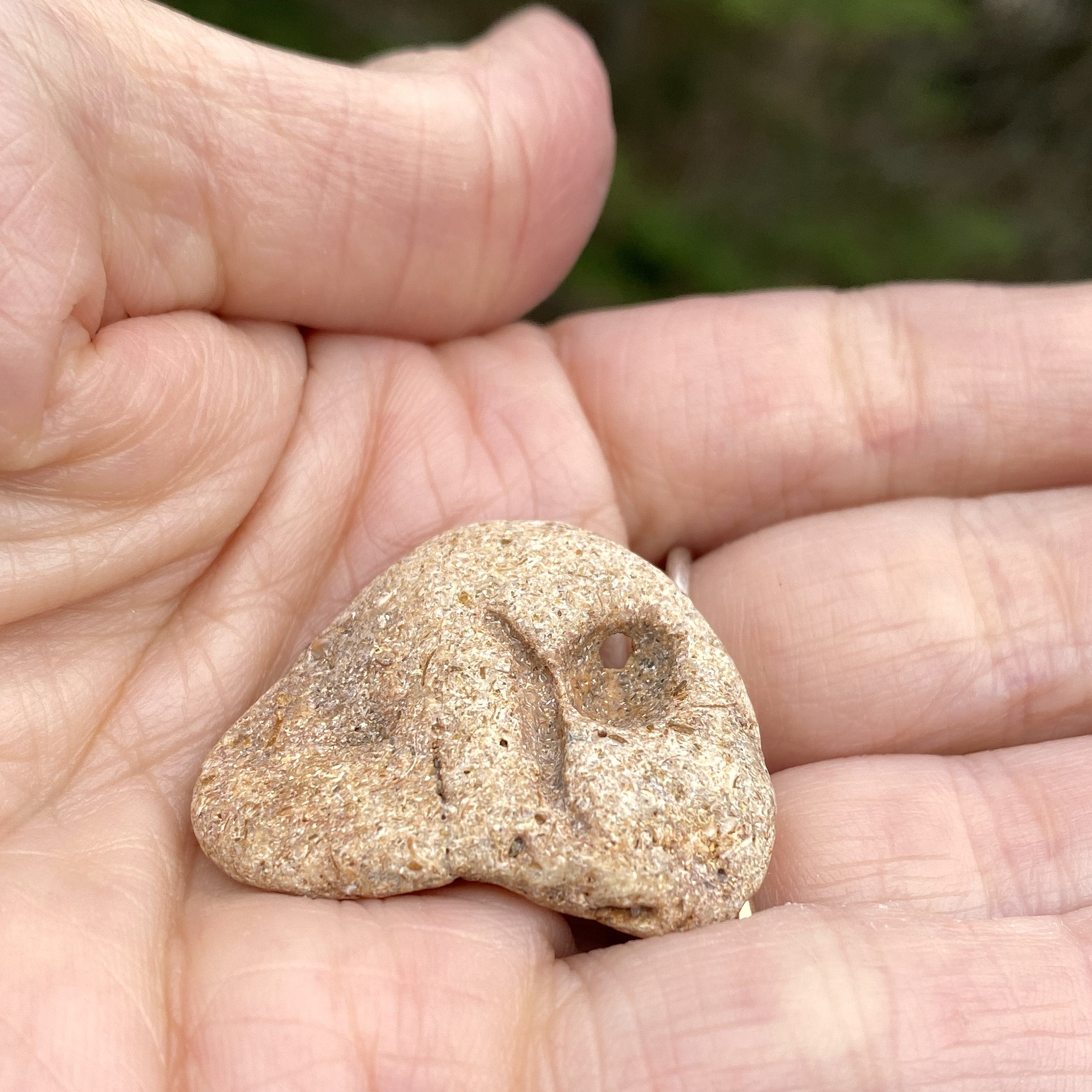 Hag Stone - Pocket Stone - USA - Grounding Balance Protection 31441S