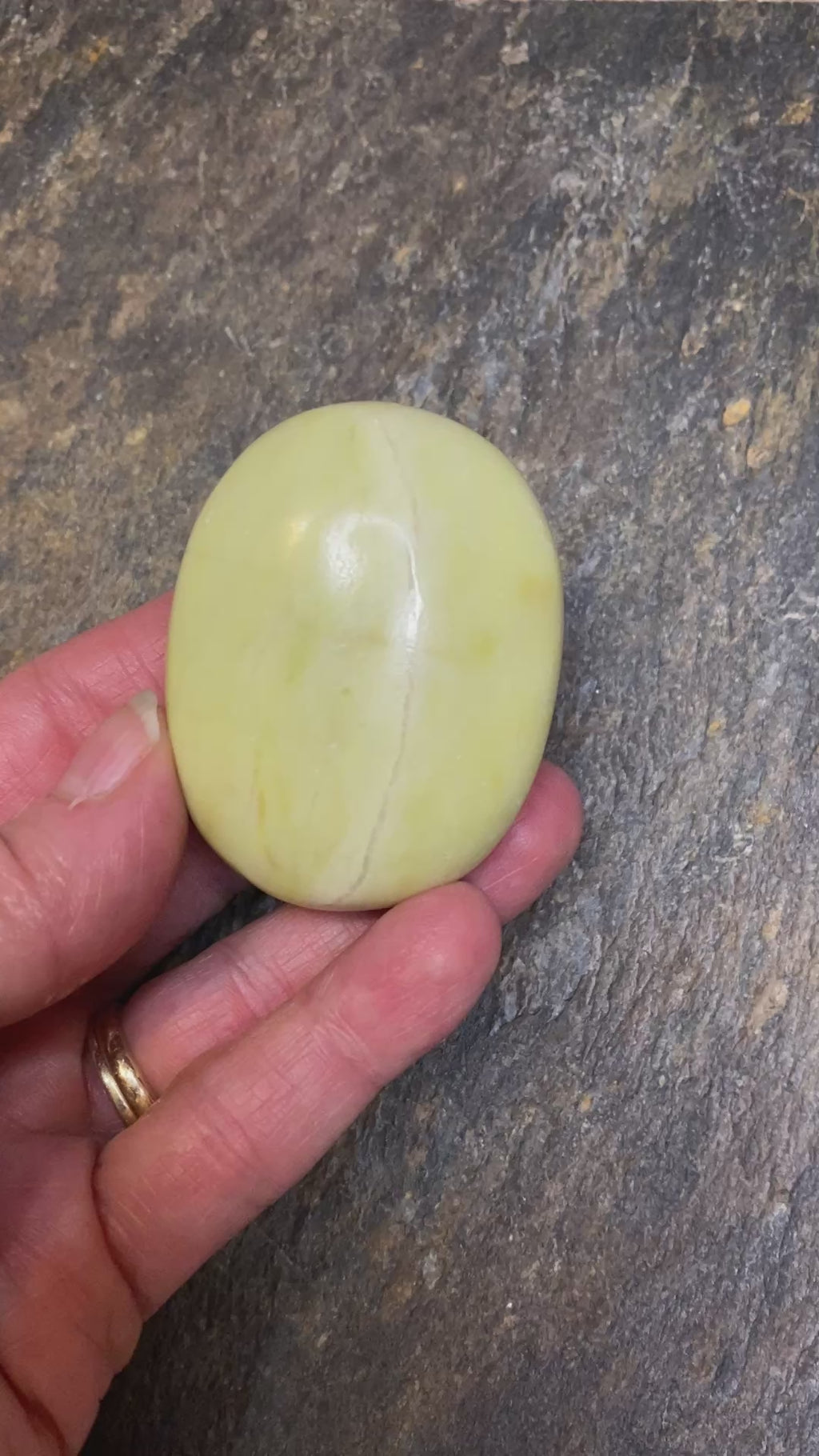 Serpentine Palm Stone  Green Yellow  Healing Wisdom Clearing 31719S
