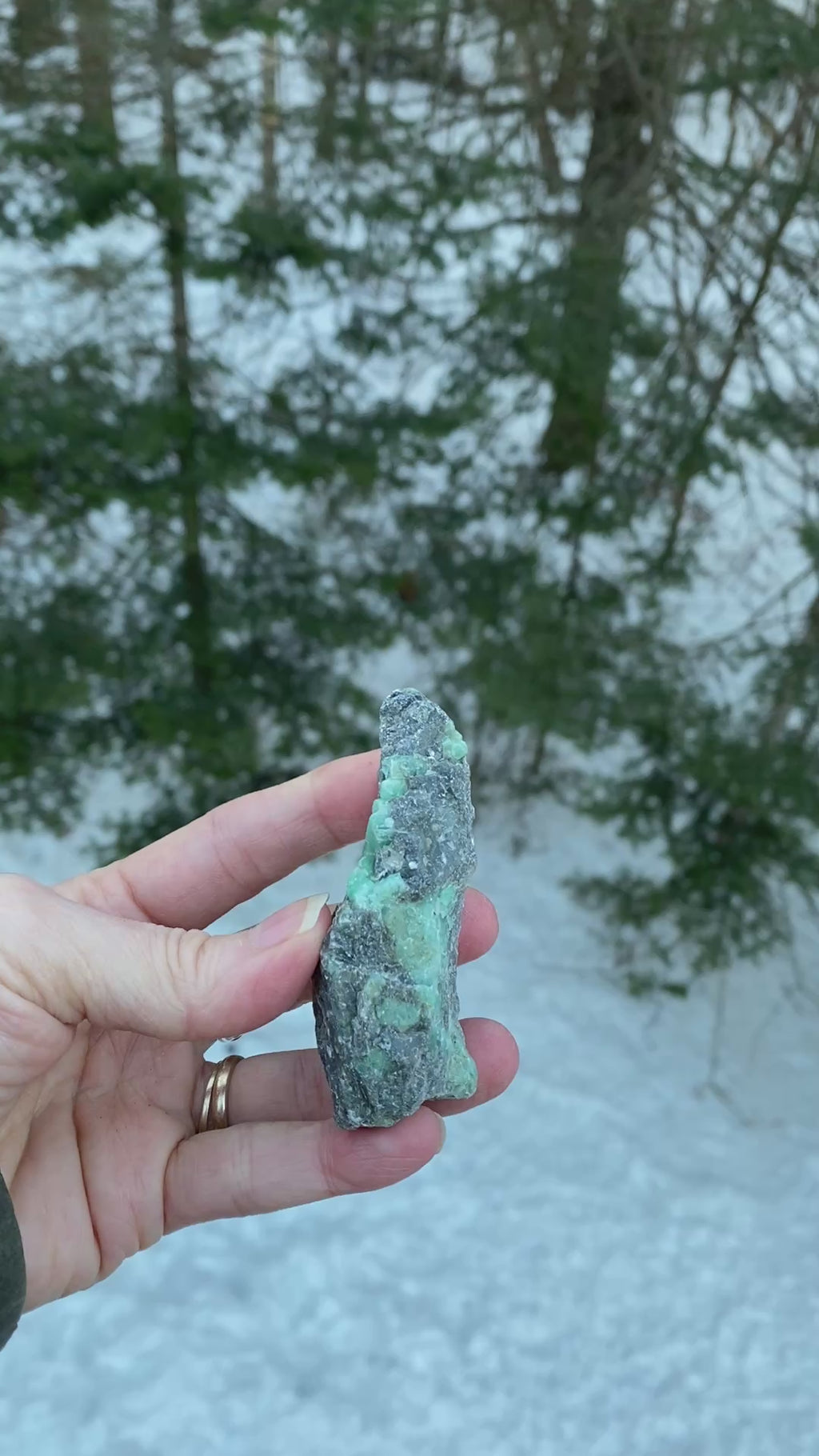 Emerald Raw Piece  Loyalty Unity Love 31229S