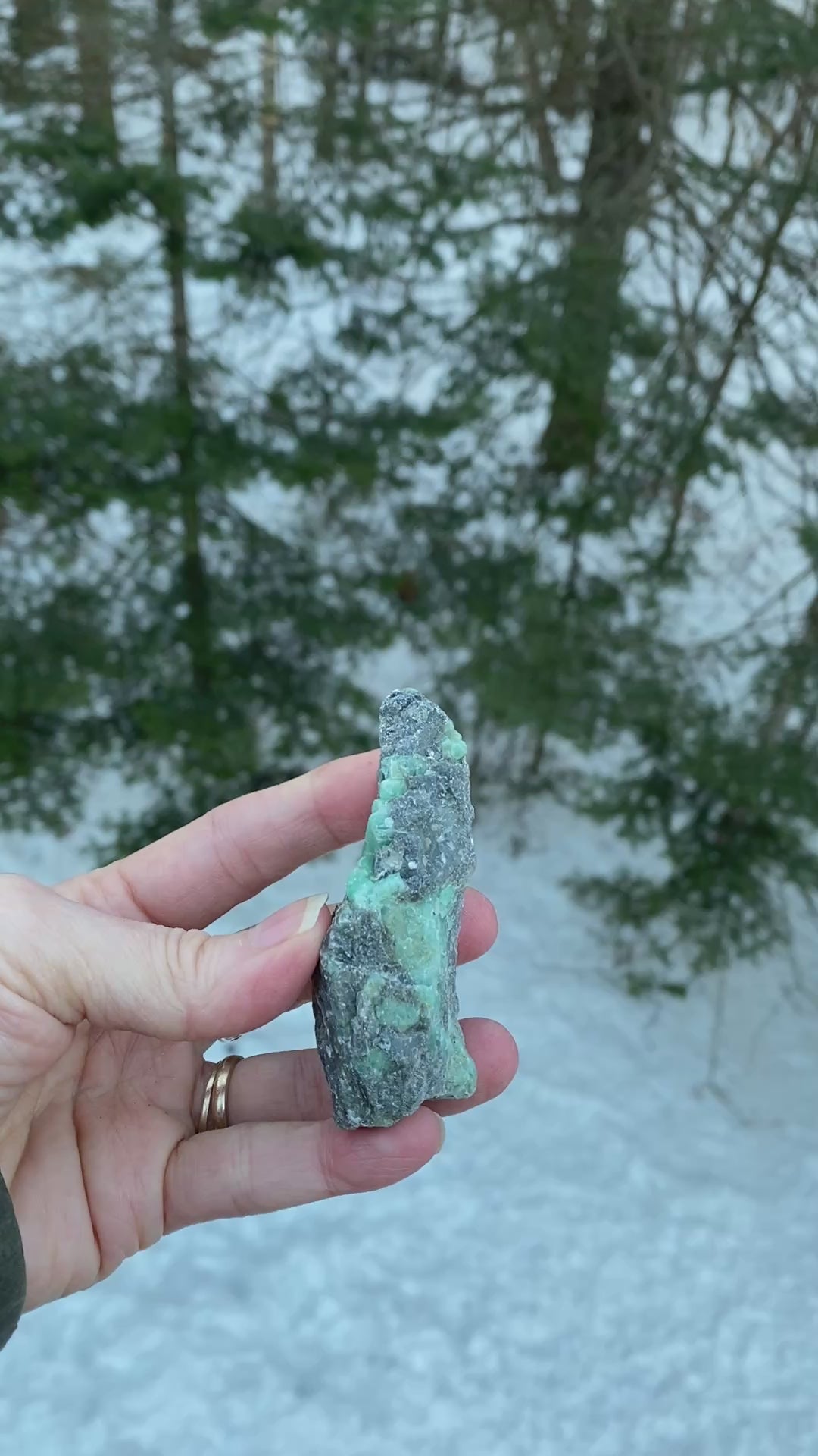 Emerald Raw Piece  Loyalty Unity Love 31229S