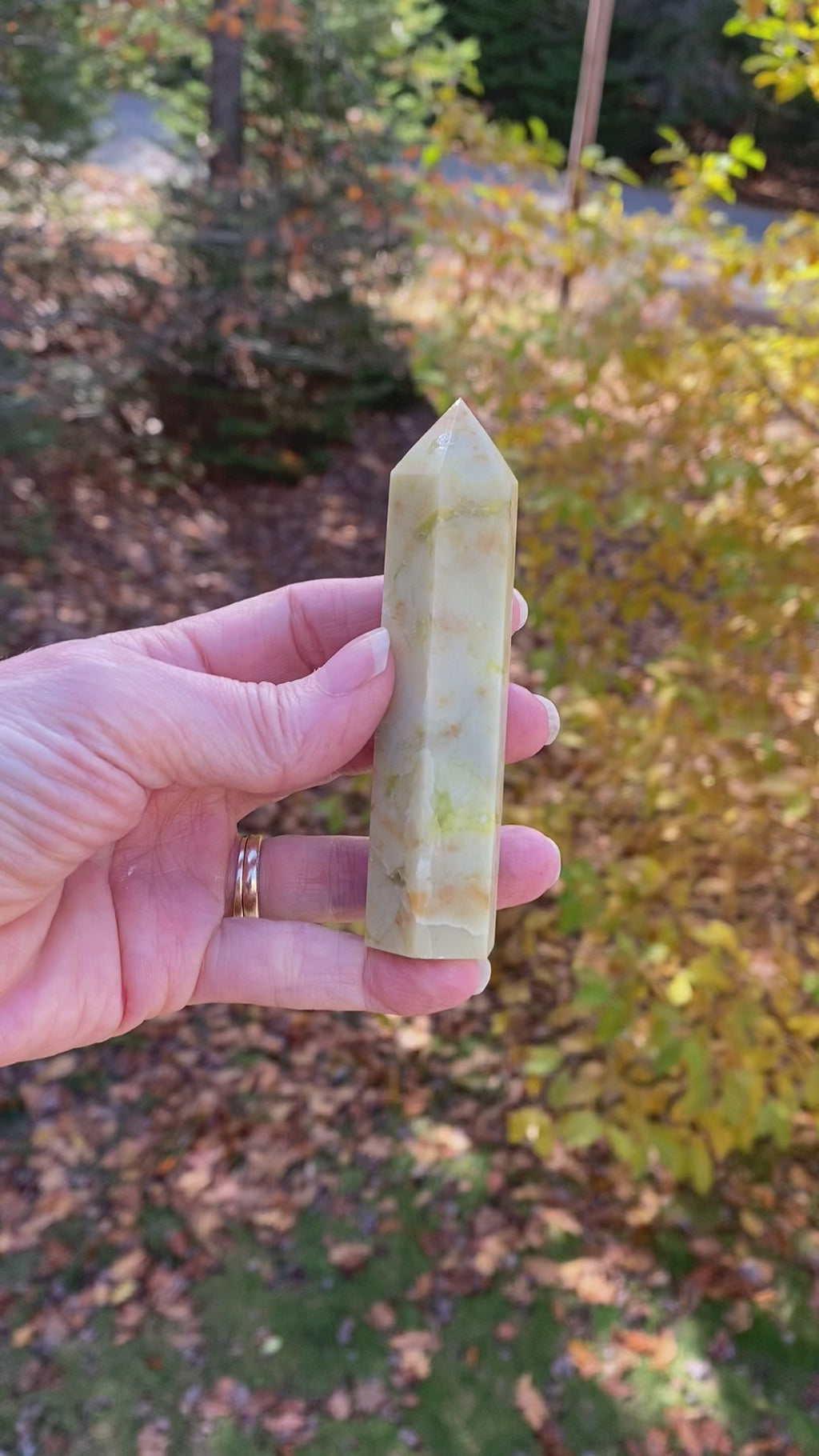 Green Opal  Point Tower  Spiritual Cleansing Healing 30935S